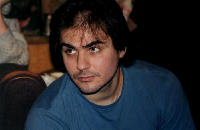 �������