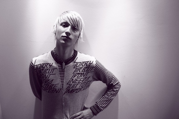 ������ ���-���