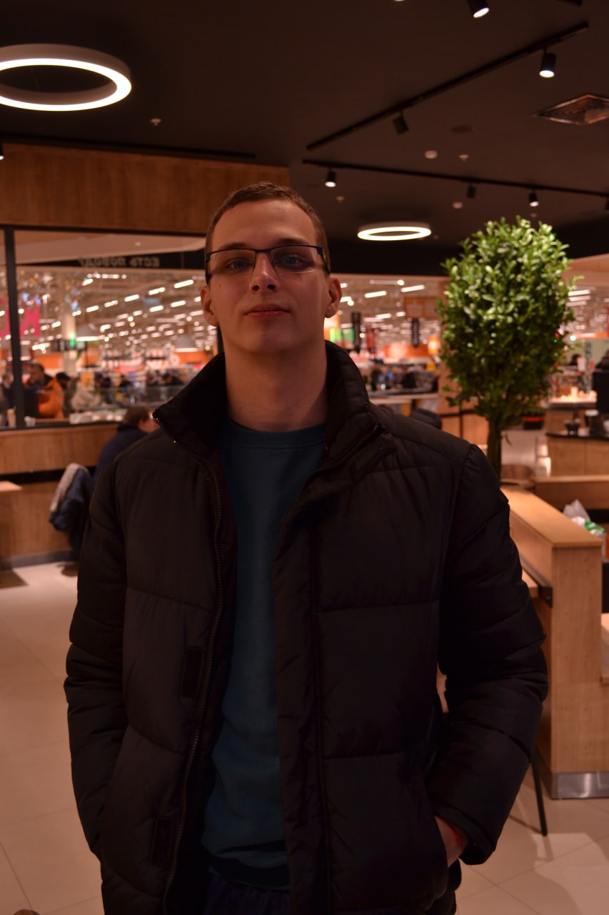Максим Понихидкин