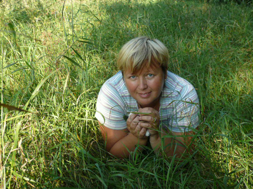 �������