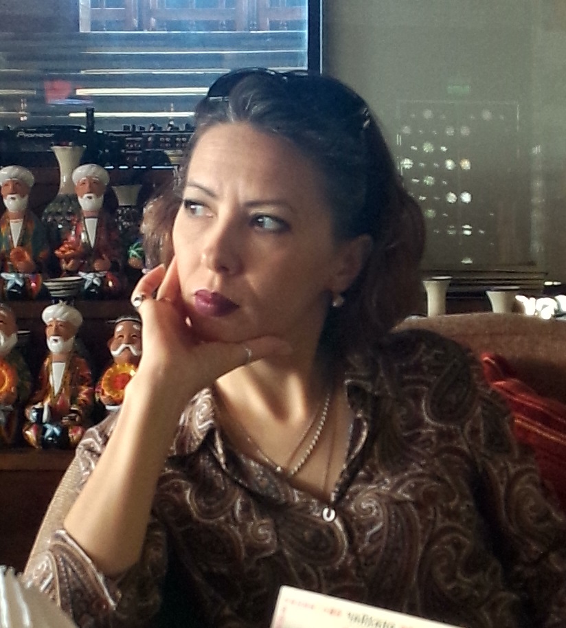 �������