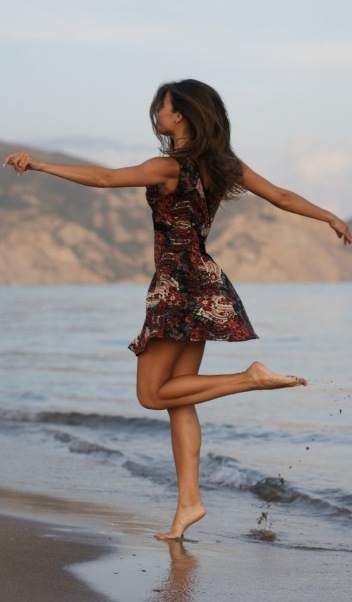 ����� ����