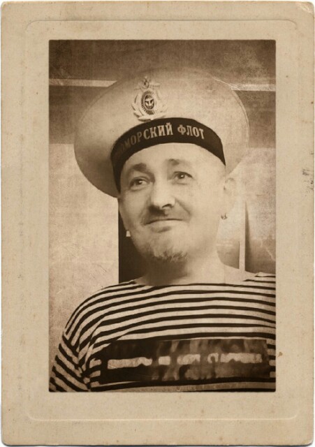 Олег Апостолов