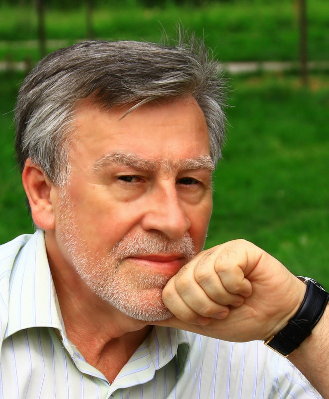 Анатолий Осяев