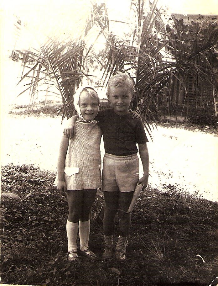 �������