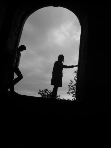 ����� ����