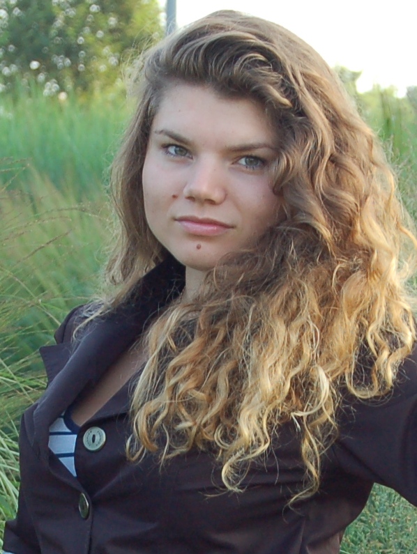 Анна Азжеурова