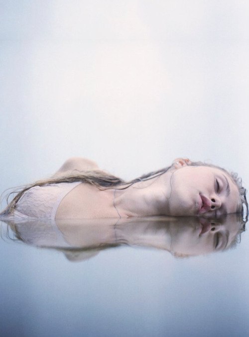 ���� ���