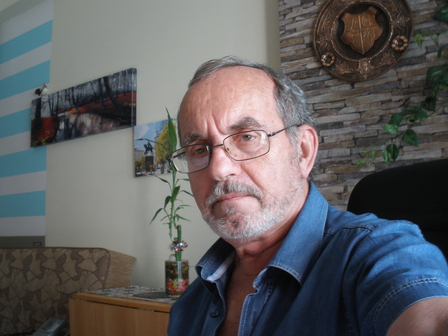 Аркадий Бродский