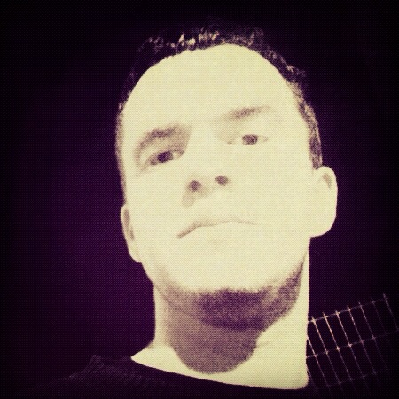 ����� ����