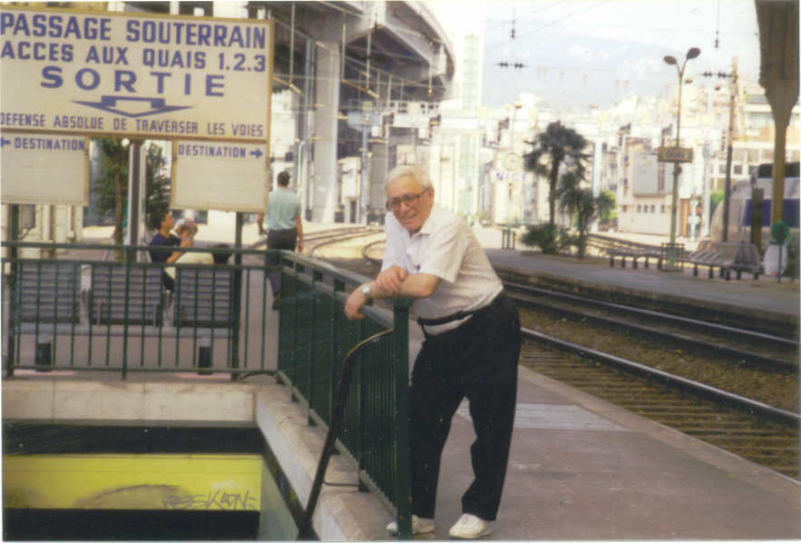 ������ ���