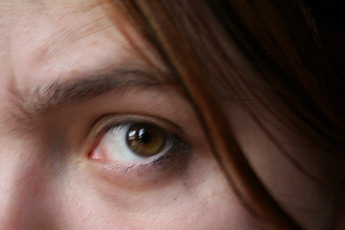 ����� ����