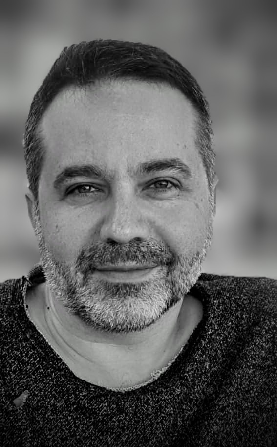 ����� ����