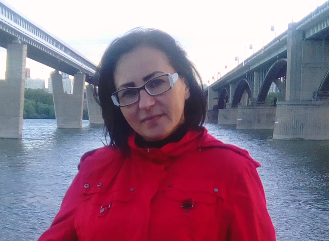 ����� ����