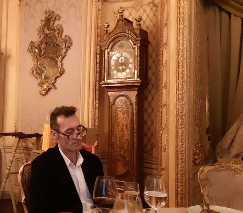 ����� ������