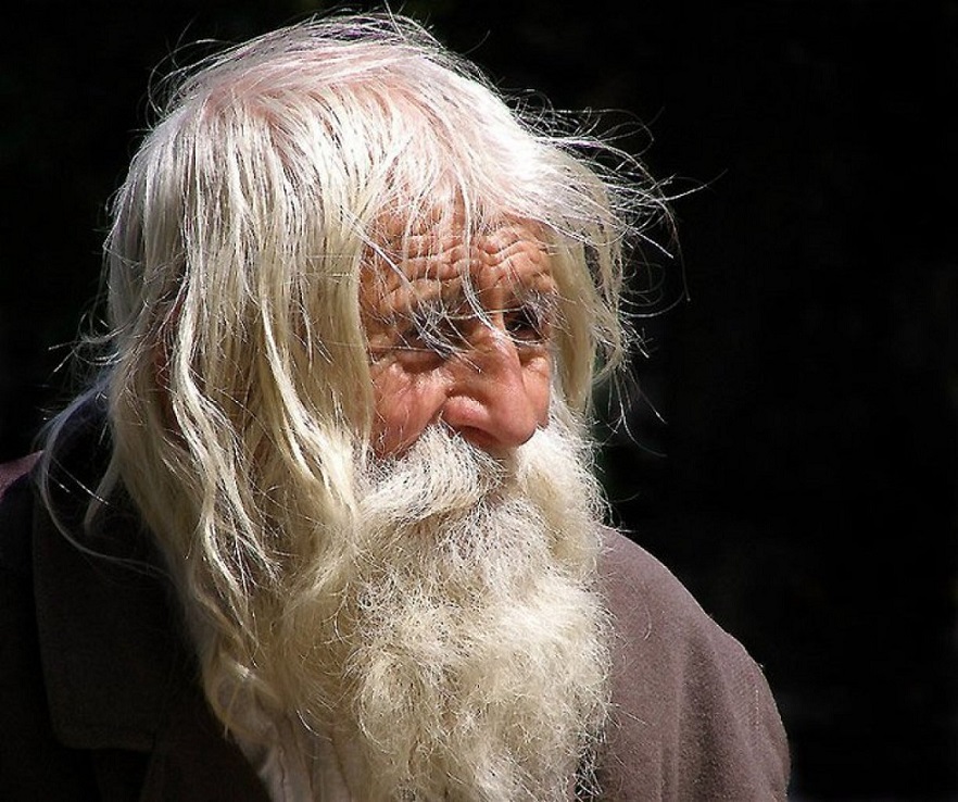 �������