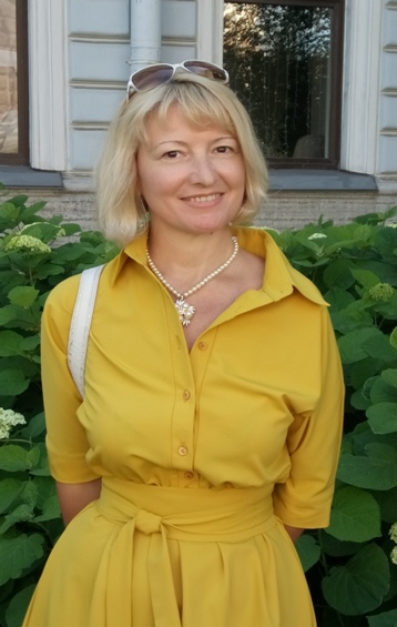 Елена Алтунина