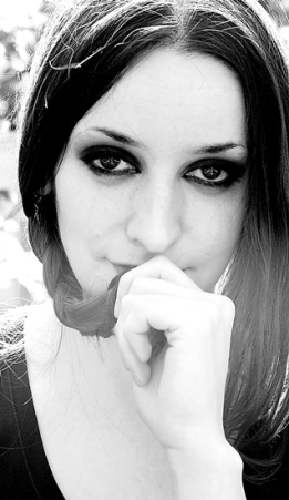 ���� ���