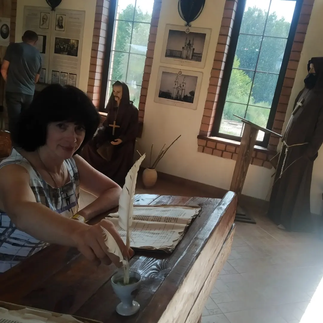 ����� ���