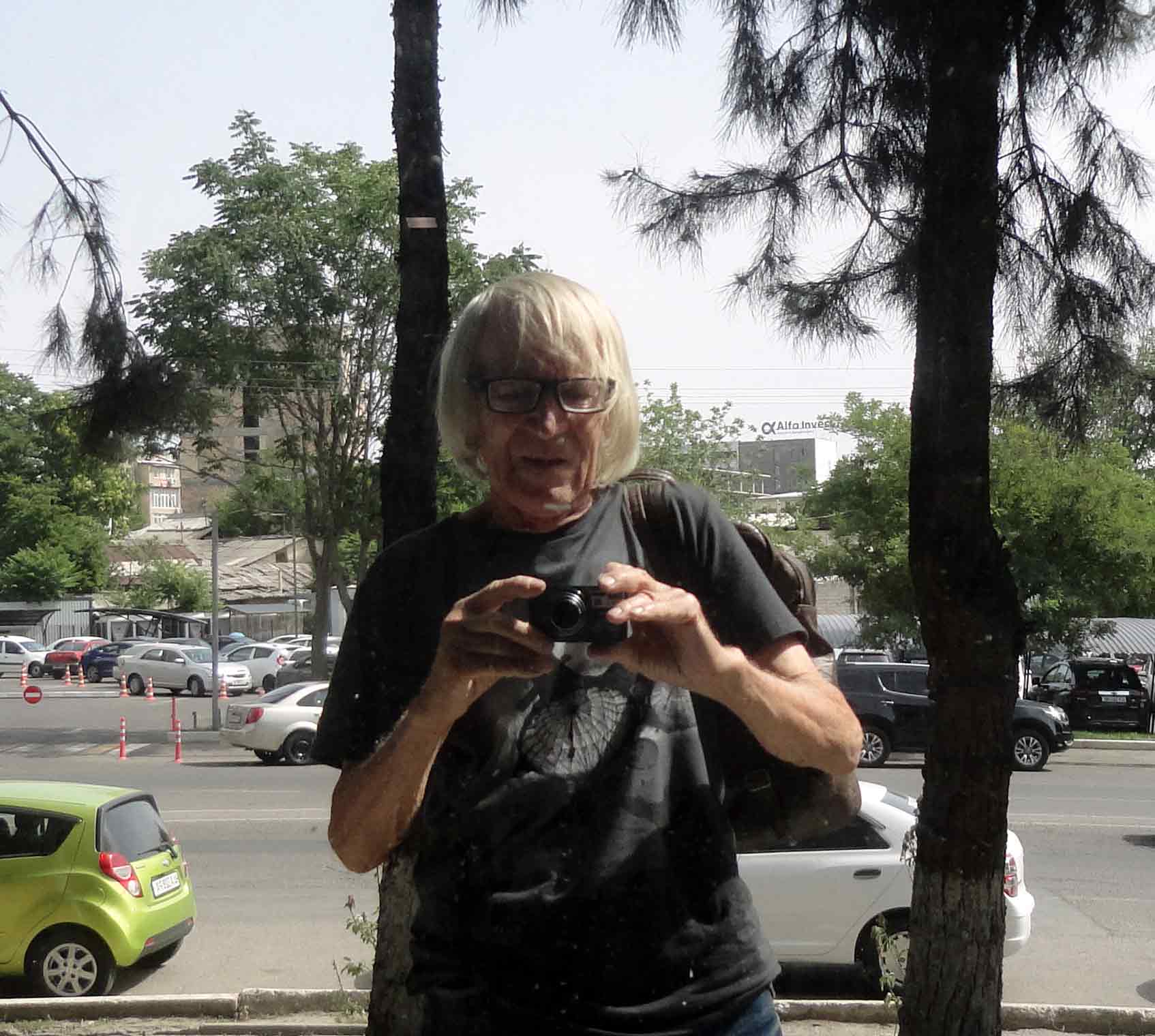 ���� ���