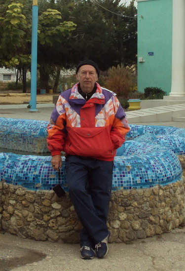 ����� ����