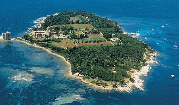 ���-�������