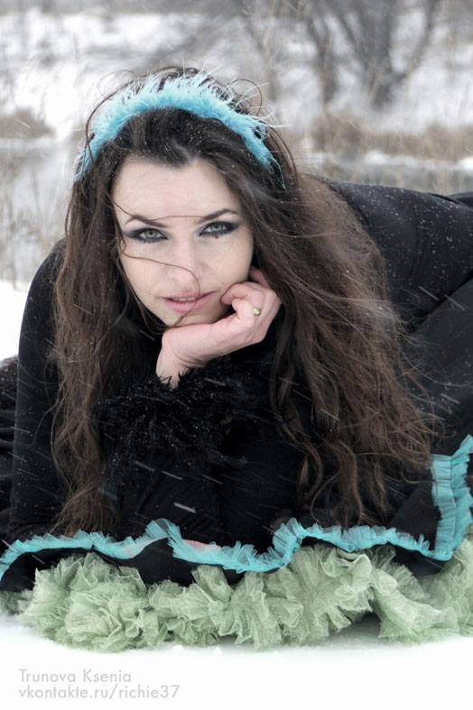 �������