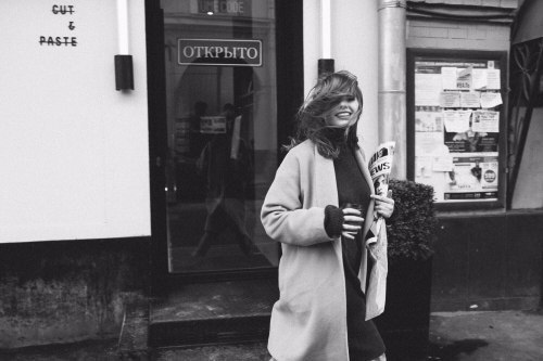 ����� ����