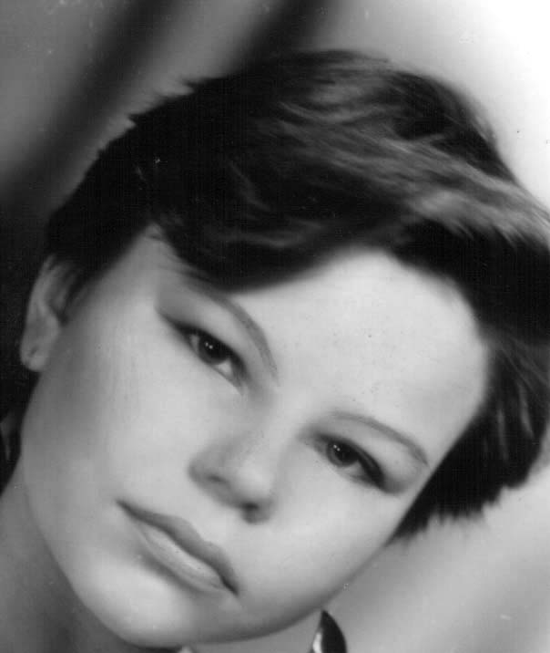 ����� ����