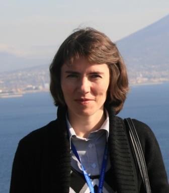 ������� ٸ������