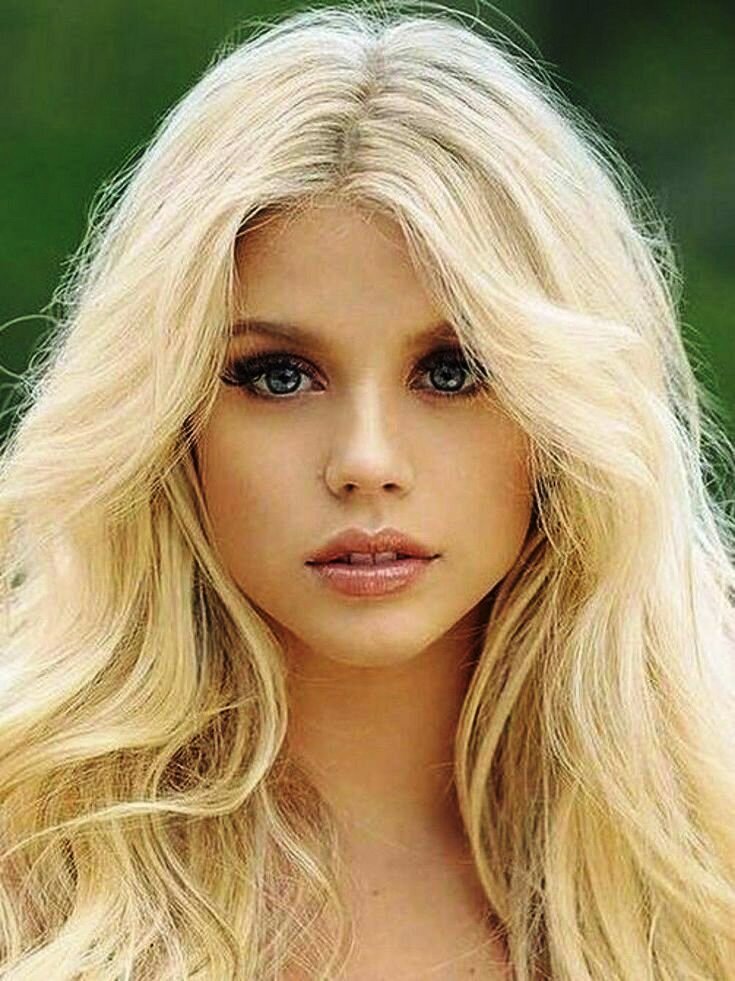 Леночка Белова