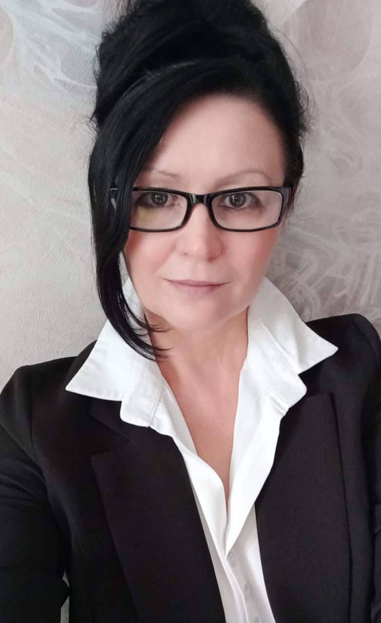 Леони Александрова