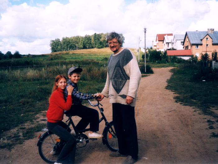 �.������