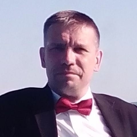 Илья Михайлов