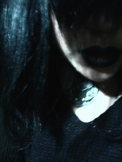 ����� ����