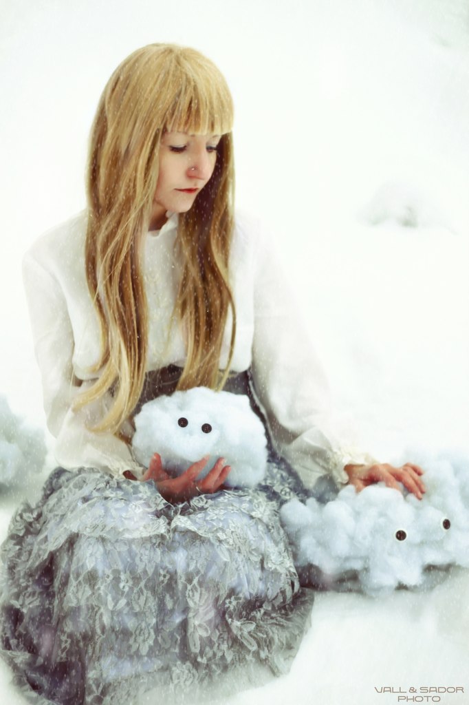 ����� ����