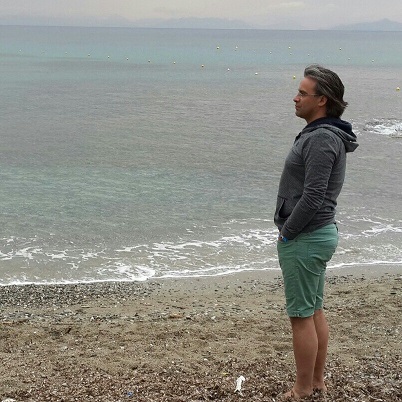 �������