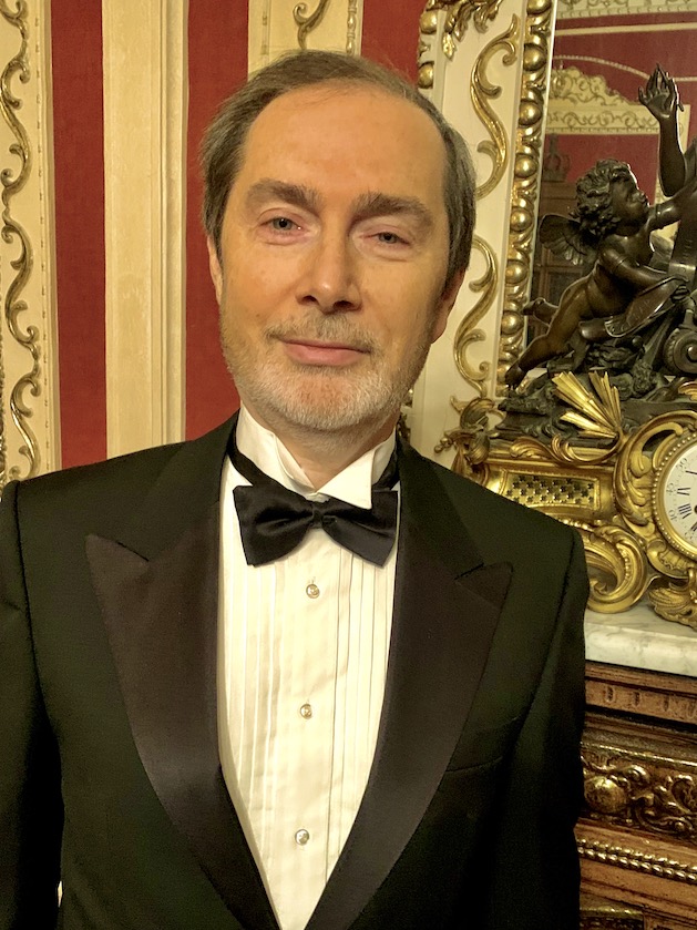 ������ ������