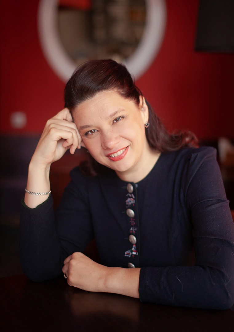 ����� ����