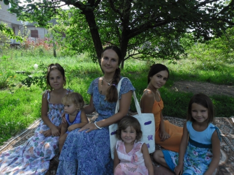 ����� ����