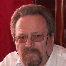 ������ ٸ�����