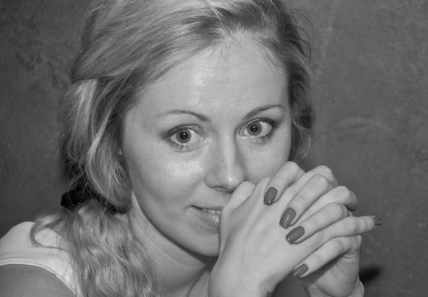 ����� ����