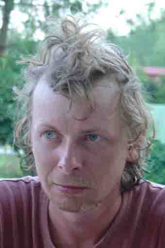 �.������