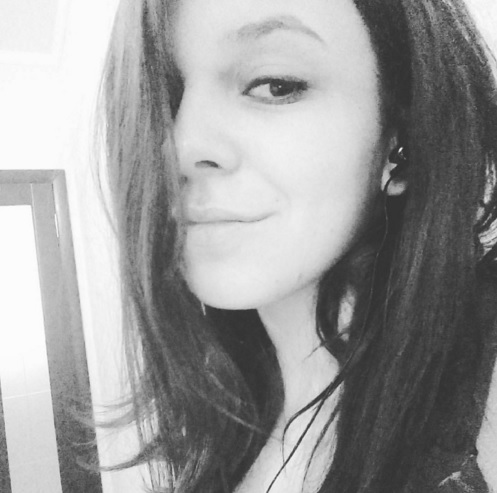 ����� ����