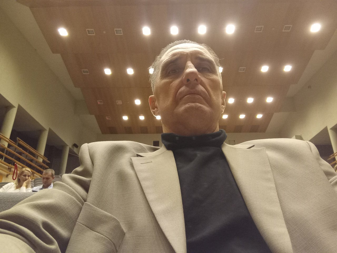 ��������