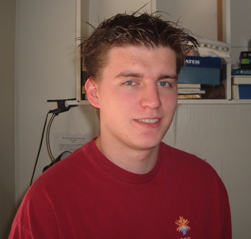 Роман Попов