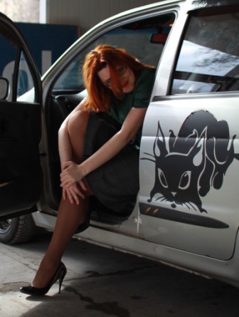 ����� ����