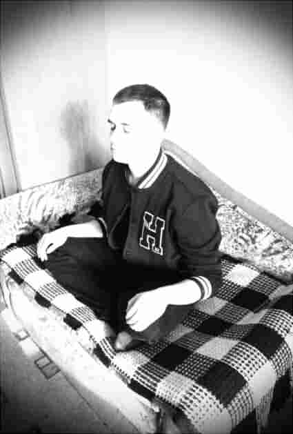 �������