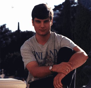 �����-��