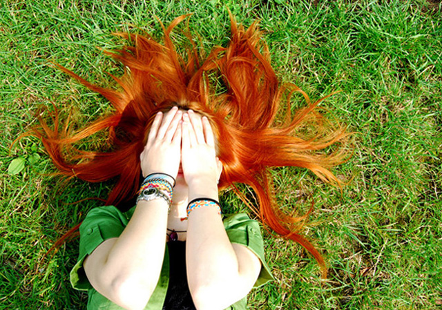 ����� ����